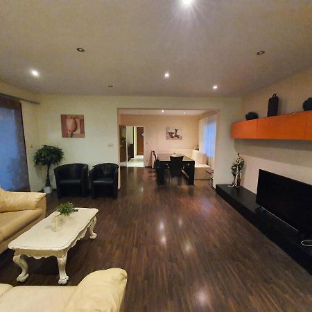 Apartment Bei Hamburg Bis 10 Personen Mit Terasse Und Gartennutzung. ブーフホルツ・イン・デア・ノートハイデ エクステリア 写真